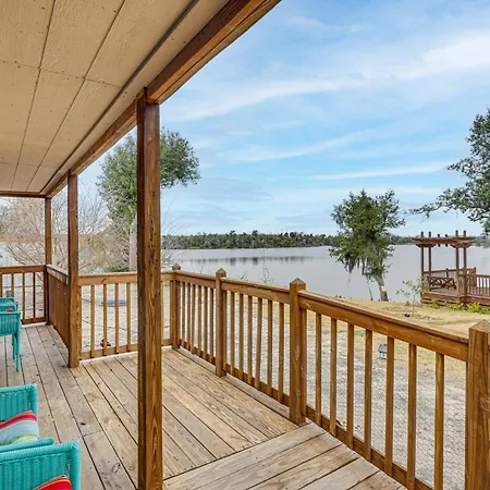 Lakefront Panama City Studio With Hot Tub Access